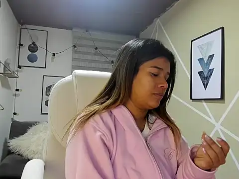 Snapshot of Enma__clark chatting on November 14, 2025, 4:16 am Enma clark online show from November 14, 2025, 4:16 am