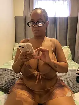 Snapshot of Saggy_areola95 chatting on May 15, 2026, 10:57 am Saggy areola95 online show from May 15, 2026, 10:57 am