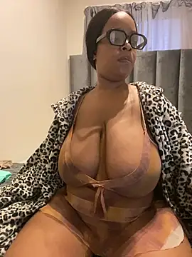 Snapshot of Saggy_areola95 chatting on July 28, 2026, 3:21 pm Saggy areola95 online show from July 28, 2026, 3:21 pm