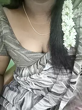 Snapshot of tamil_subha69 chatting on December 2, 2024, 5:43 am tamil subha69 online show from December 2, 2024, 5:43 am