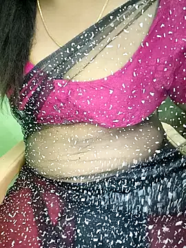 Snapshot of tamil_subha69 chatting on December 5, 2024, 1:55 pm tamil subha69 online show from December 5, 2024, 1:55 pm
