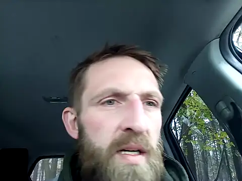 otterlover123 online show from November 11, 2025, 5:19 pm