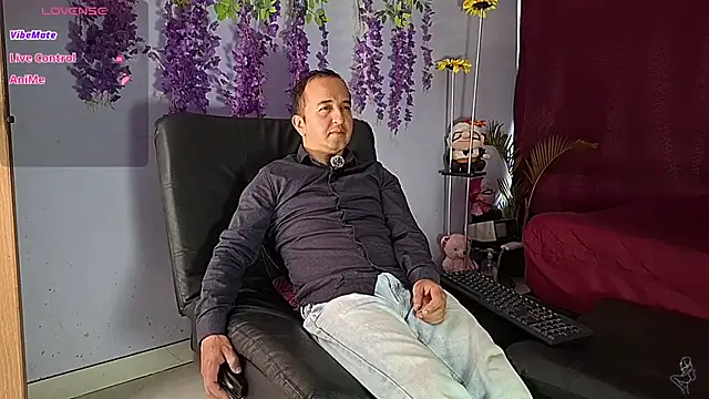 Snapshot of yazfore2 chatting on June 22, 2026, 12:46 pm yazfore2 online show from June 22, 2026, 12:46 pm