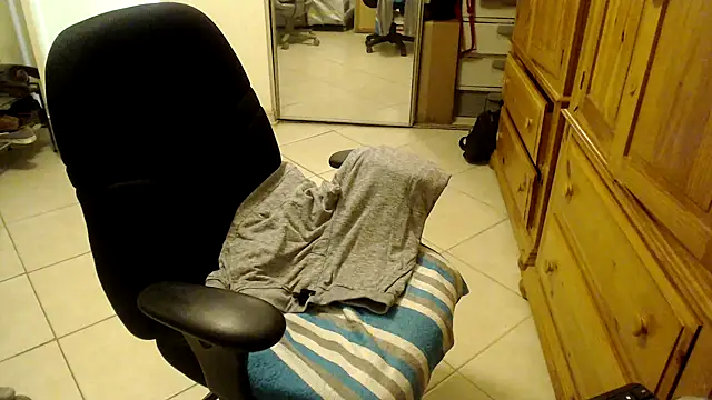 joeydee1 online show from February 16, 2025, 7:05 pm