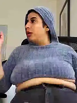 Snapshot of Kittybouncy69 chatting on January 21, 2025, 2:26 pm Kittybouncy69 online show from January 21, 2025, 2:26 pm