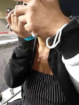 Snapshot of Kittybouncy69 chatting on September 29, 2025, 10:11 am Kittybouncy69 online show from September 29, 2025, 10:11 am