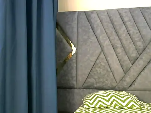 Snapshot of vannessa chatting on October 25, 2025, 5:57 pm vannessa online show from October 25, 2025, 5:57 pm