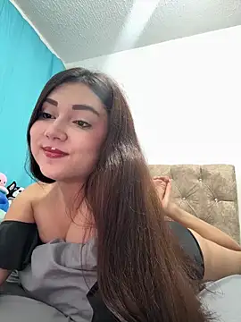 mia cooper 24 online show from June 18, 2026, 2:32 am