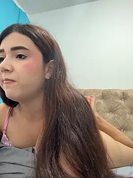 mia cooper 24 online show from June 19, 2026, 2:50 am