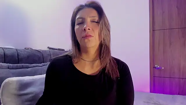 MichelleManson online show from January 14, 2026, 10:08 am