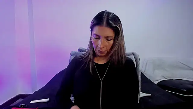 Snapshot of MichelleManson chatting on October 10, 2025, 9:10 am MichelleManson online show from October 10, 2025, 9:10 am