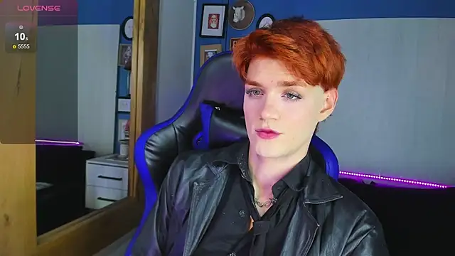 Snapshot of VladHellsing4 chatting on October 2, 2025, 1:58 pm VladHellsing4 online show from October 2, 2025, 1:58 pm