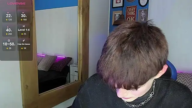 Snapshot of VladHellsing4 chatting on March 18, 2025, 1:44 pm VladHellsing4 online show from March 18, 2025, 1:44 pm