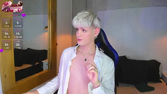 Snapshot of VladHellsing4 chatting on March 17, 2026, 2:31 pm VladHellsing4 online show from March 17, 2026, 2:31 pm