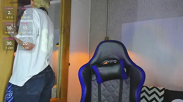 Snapshot of VladHellsing4 chatting on February 5, 2026, 2:46 pm VladHellsing4 online show from February 5, 2026, 2:46 pm