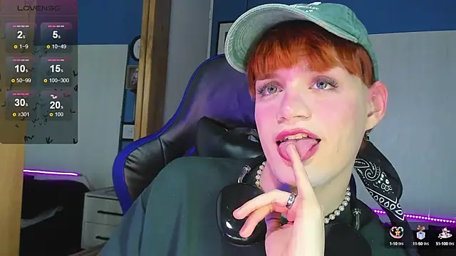 Snapshot of VladHellsing4 chatting on October 14, 2025, 3:01 pm VladHellsing4 online show from October 14, 2025, 3:01 pm