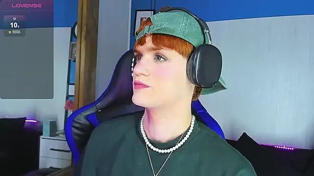 Snapshot of VladHellsing4 chatting on September 21, 2025, 3:28 pm VladHellsing4 online show from September 21, 2025, 3:28 pm