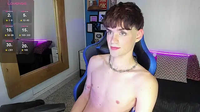 Snapshot of VladHellsing4 chatting on March 19, 2025, 5:17 pm VladHellsing4 online show from March 19, 2025, 5:17 pm