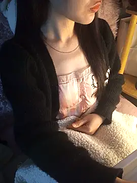 Lovely kute online show from January 14, 2026, 8:45 pm