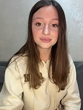 Snapshot of Kimsweet7 chatting on December 2, 2025, 6:20 pm Kimsweet7 online show from December 2, 2025, 6:20 pm