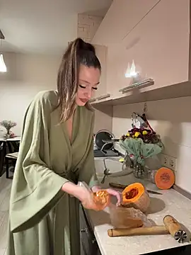 Snapshot of Kimsweet7 chatting on November 11, 2025, 6:14 pm Kimsweet7 online show from November 11, 2025, 6:14 pm