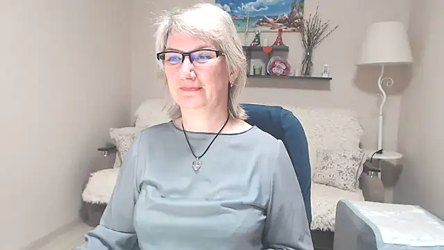 Snapshot of FleurMays chatting on June 2, 2026, 8:58 am FleurMays online show from June 2, 2026, 8:58 am