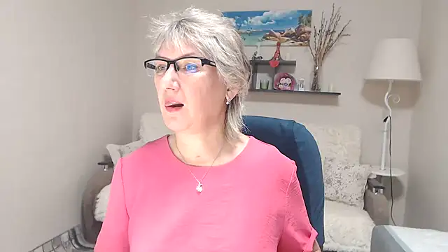 FleurMays online show from November 2, 2025, 5:56 am