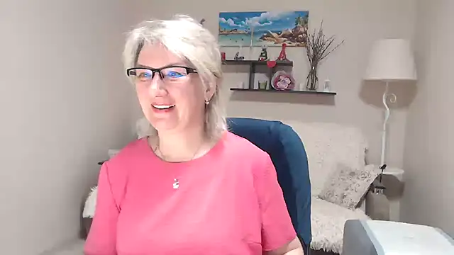 FleurMays online show from May 1, 2026, 1:43 am