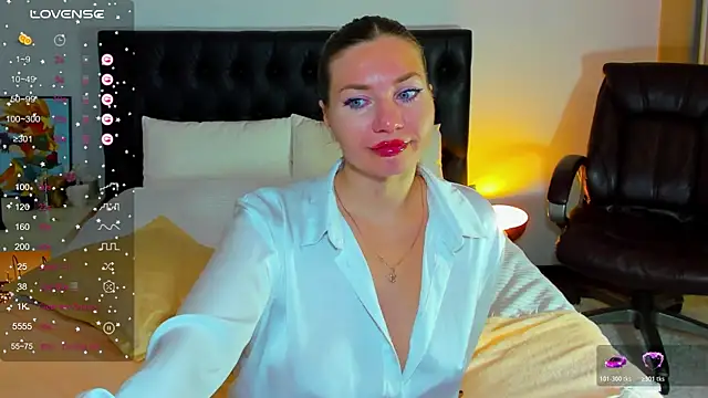 Snapshot of Goddess_Squirt_ chatting on November 15, 2025, 1:53 am Goddess Squirt online show from November 15, 2025, 1:53 am