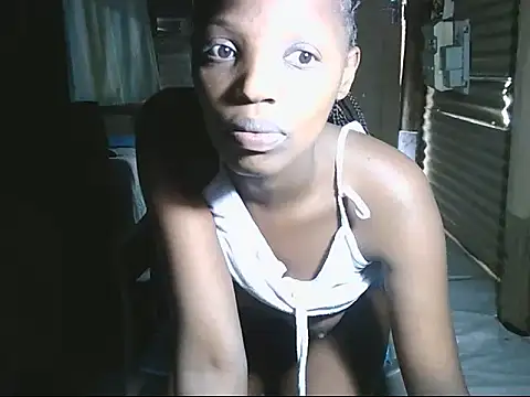 Snapshot of Zuzu_angel chatting on September 17, 2025, 12:29 pm Zuzu angel online show from September 17, 2025, 12:29 pm