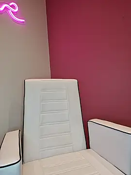 Lydie off online show from October 24, 2025, 7:29 am