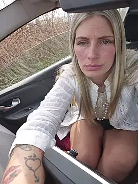 Snapshot of Lydie_off chatting on March 23, 2026, 1:00 pm Lydie off online show from March 23, 2026, 1:00 pm