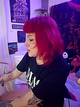 Sarah-Stoner online show from July 31, 2026, 9:23 pm