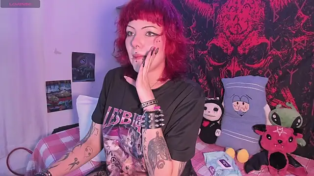 Sarah-Stoner online show from April 25, 2026, 1:41 am