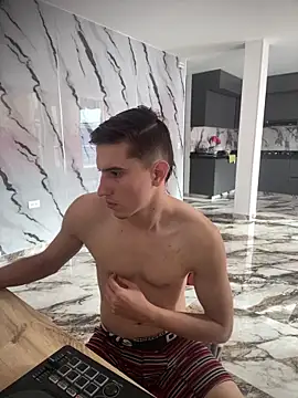 Snapshot of oliver_Lz chatting on November 29, 2025, 7:36 pm oliver Lz online show from November 29, 2025, 7:36 pm