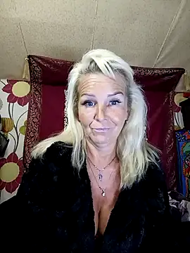 Snapshot of CassandraSandra44 chatting on October 13, 2025, 5:47 pm CassandraSandra44 online show from October 13, 2025, 5:47 pm