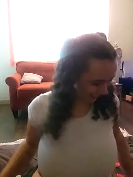 cinnaminnie online show from April 5, 2026, 11:33 pm