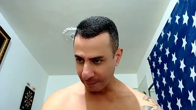 nicolay 74 online show from February 2, 2026, 11:48 pm