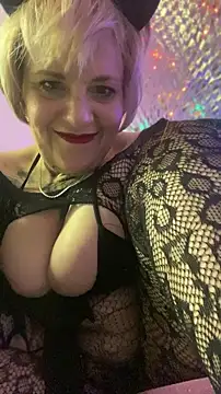 Hunniebunnie78 online show from July 1, 2026, 4:57 am