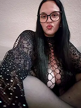 Jujuicy 97 online show from May 10, 2026, 6:10 pm
