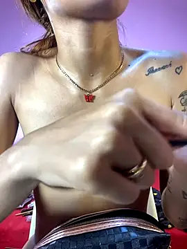 Snapshot of Bunny_bel chatting on November 11, 2025, 1:06 pm Bunny bel online show from November 11, 2025, 1:06 pm