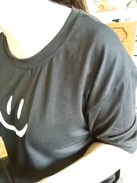 Snapshot of JasminePham chatting on November 5, 2025, 12:58 am JasminePham online show from November 5, 2025, 12:58 am