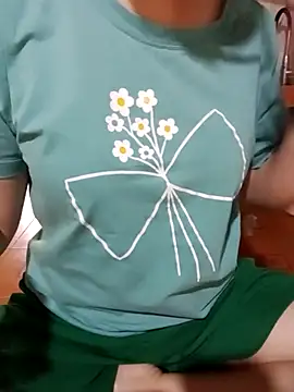 Snapshot of JasminePham chatting on October 22, 2025, 7:19 am JasminePham online show from October 22, 2025, 7:19 am