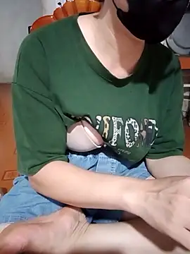 Snapshot of JasminePham chatting on October 14, 2025, 4:24 am JasminePham online show from October 14, 2025, 4:24 am