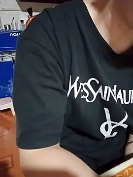 Snapshot of JasminePham chatting on October 28, 2025, 1:17 am JasminePham online show from October 28, 2025, 1:17 am