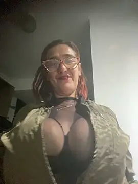 anastasia and jordan online show from October 16, 2025, 9:17 am