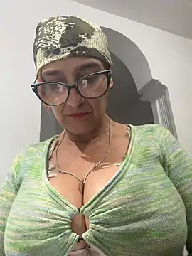 anastasia and jordan online show from April 25, 2026, 7:44 am