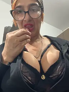 anastasia and jordan online show from April 24, 2026, 7:21 am