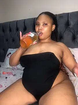 Anaelle24 online show from April 23, 2026, 6:42 am