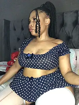 Snapshot of Anaelle24 chatting on March 6, 2025, 12:52 pm Anaelle24 online show from March 6, 2025, 12:52 pm